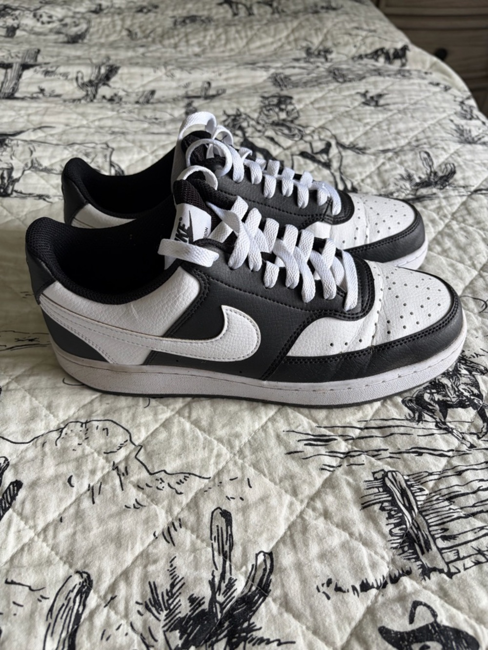 Nike Dunks - Picture 2 of 3